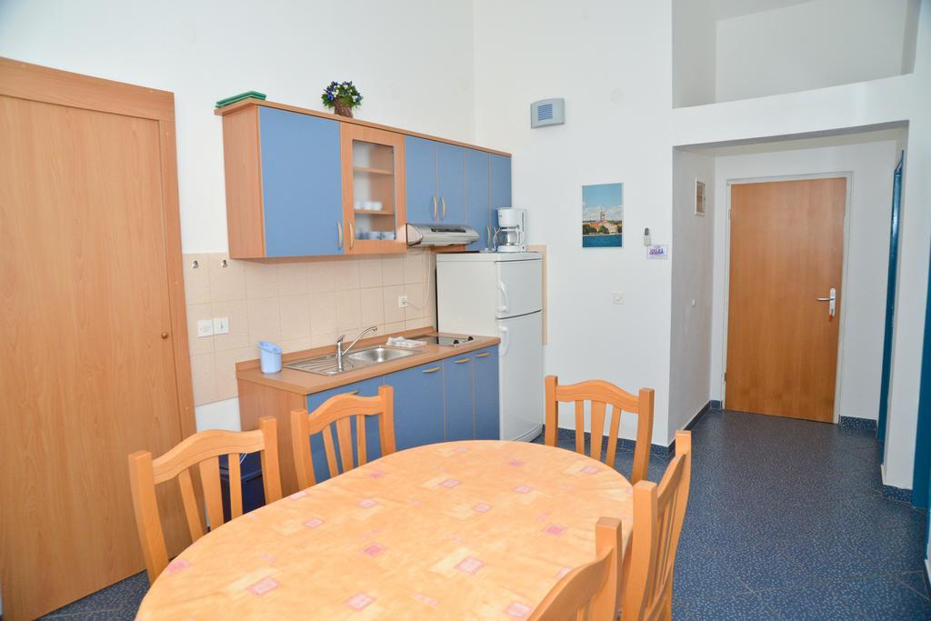 Apartments Lonic Kukljica Dış mekan fotoğraf