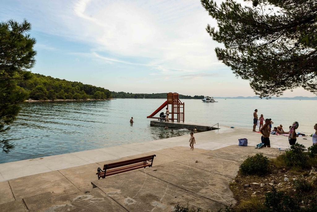 Apartments Lonic Kukljica Dış mekan fotoğraf
