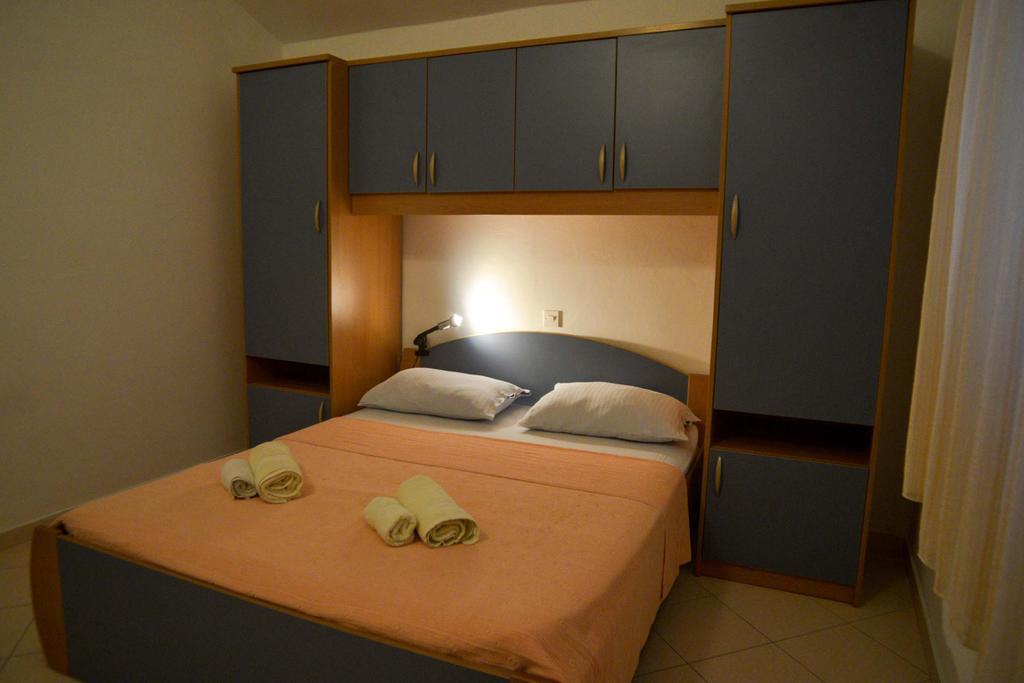 Apartments Lonic Kukljica Dış mekan fotoğraf