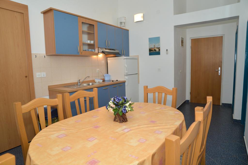 Apartments Lonic Kukljica Dış mekan fotoğraf